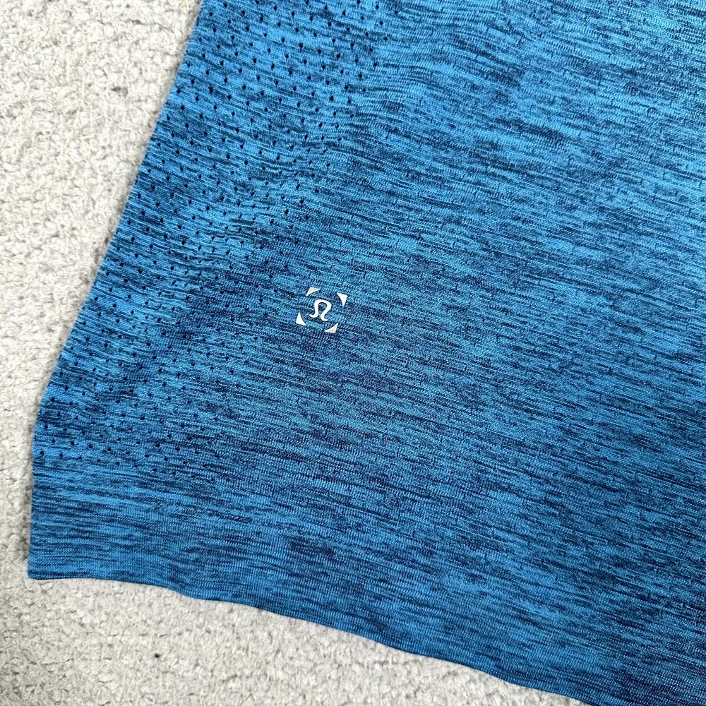 Lululemon Shirt‎ Mens XL Blue Metal Vent 1/4 Zip Pullover Running Wicking Logo